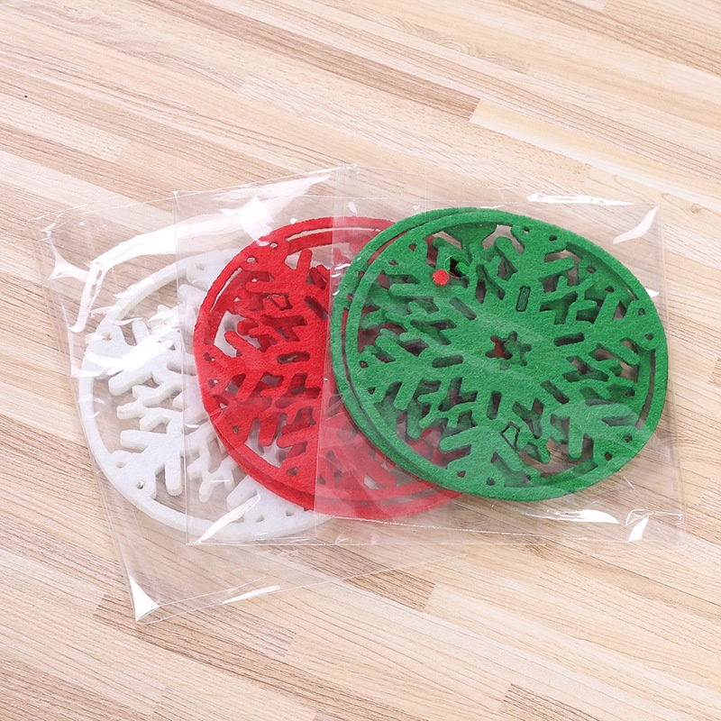 Set 2 tấm lót ly bằng vải không dệt hình bông tuyết xinh xắn tiện dụng