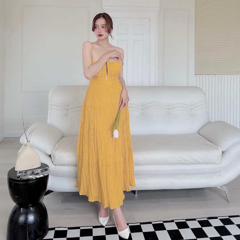 Đầm maxi 2 dây tầng cut out ngực hở lưng