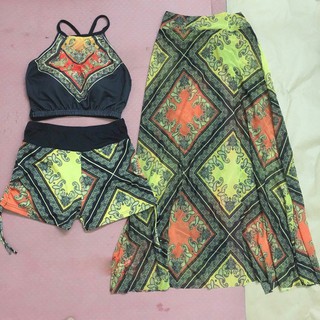 Bộ bikini áo yếm kèm khăn