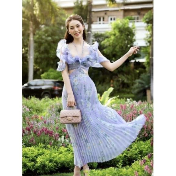 Maxi Hoa Trễ Vai Váy Xếp Ly Khoét Eo Ngọc