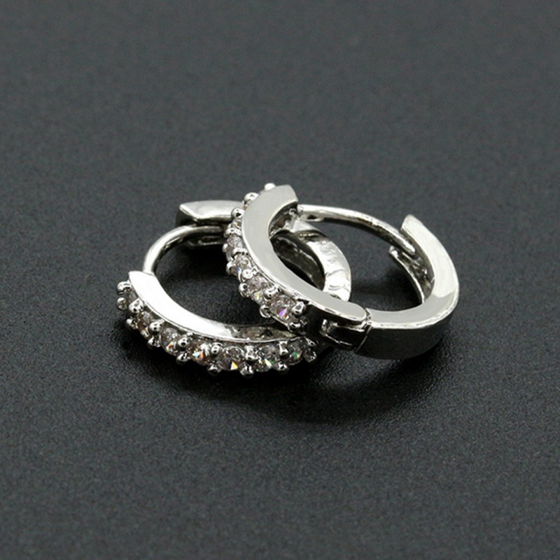 Khuyên tai tròn mạ bạc đính đá thanh lịch