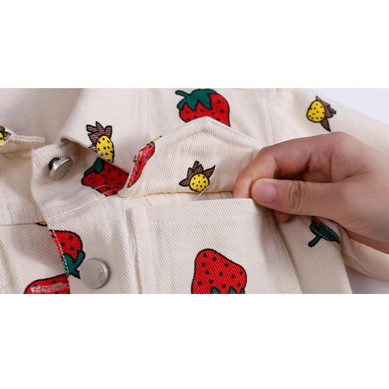 Áo khoác denim phong cách thời trang cá tính cho bé gái