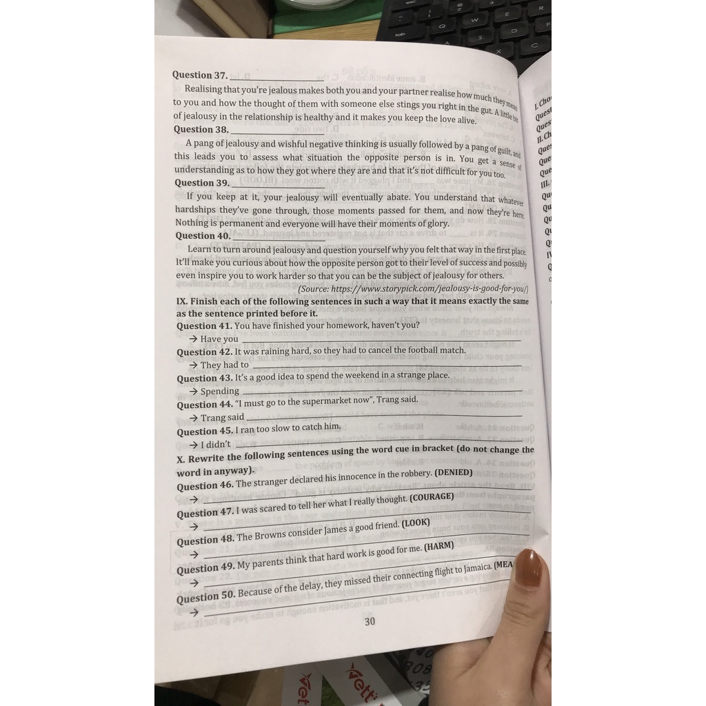 Sách - Bộ đề ôn luyện thi vào lớp 10 THPT Môn Tiếng anh