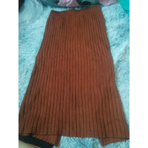 Chân váy len nâu tây 2hand
