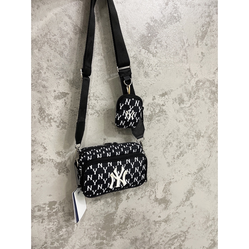 TÚI CHÉO MLB YANKEE MEN MONOGRAM MINI BAG . TÚI 02 NGĂN CHUYÊN DỤNG ĐA NĂNG