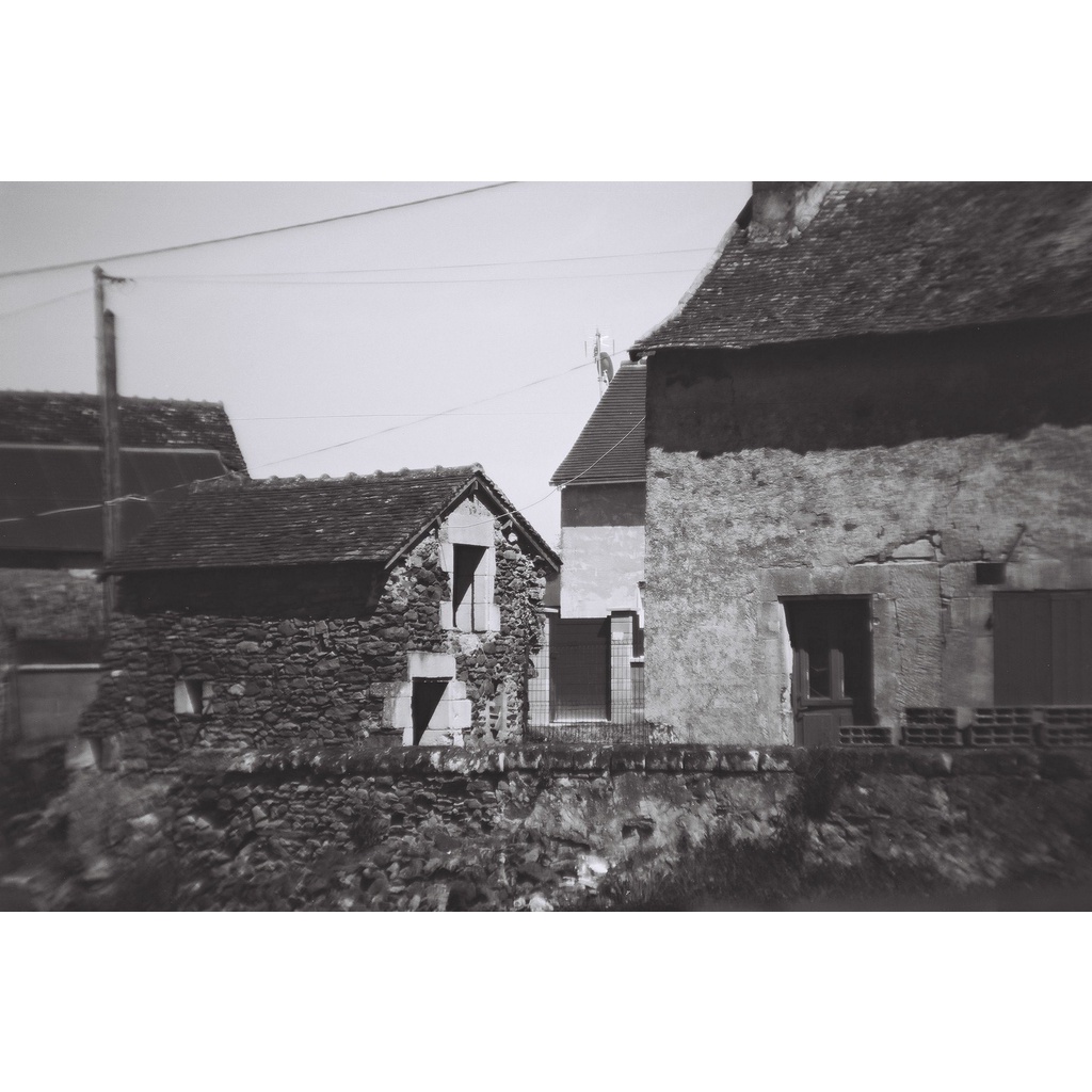 Phim Lomography Fantome Kino ISO 8, Đen Trắng B&W, 135/35mm x 36 Kiểu, Out Date Nhẹ Cho Máy Chụp Ảnh Film - LIIQ Flash