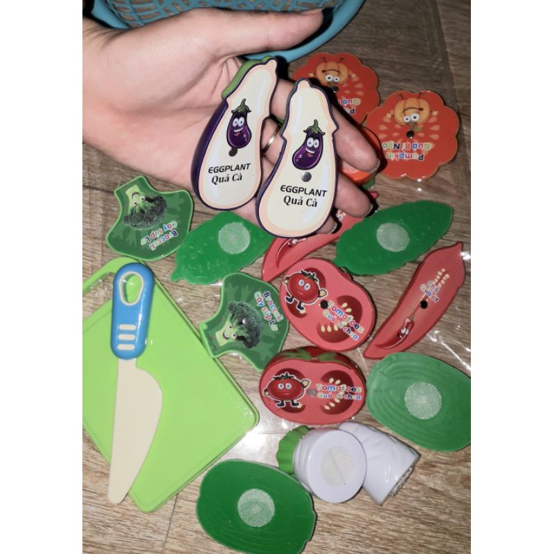Sét đồ chơi cắt trái cây nam châm bằng nhựa do Việt Nam sản xuất
