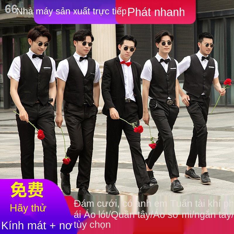 Bộ vest phù rể anh trai áo nhóm nam ba- mảnh hợp với quần tây màu xám sơ mi đen dây đeo em phong cách phươngR