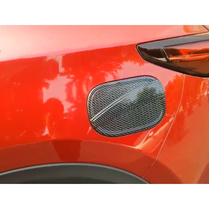 Ốp Nắp Xăng Xe Mazda CX5 2022-2018 Vân carbon Cao Cấp