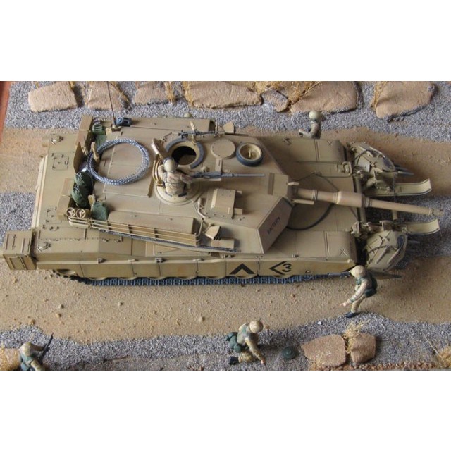 Mô Hình Lắp Ráp Xe Tăng Quân Sự Hoa Kỳ 1/35 SCALE U.S. M1A1 ABRAMS WITH MINE PLOW Tamiya 35158