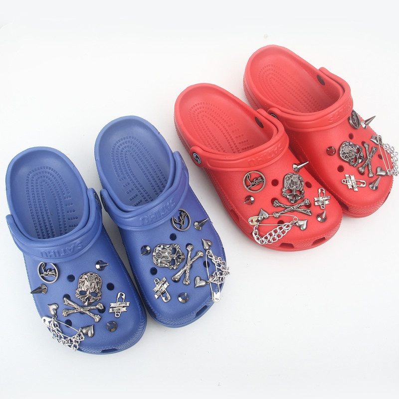 Mới Bộ Phụ Kiện Đinh Tán Kim Loại Hình Đôi Giày Crocs Phong Cách Punk Goth Cho Nam