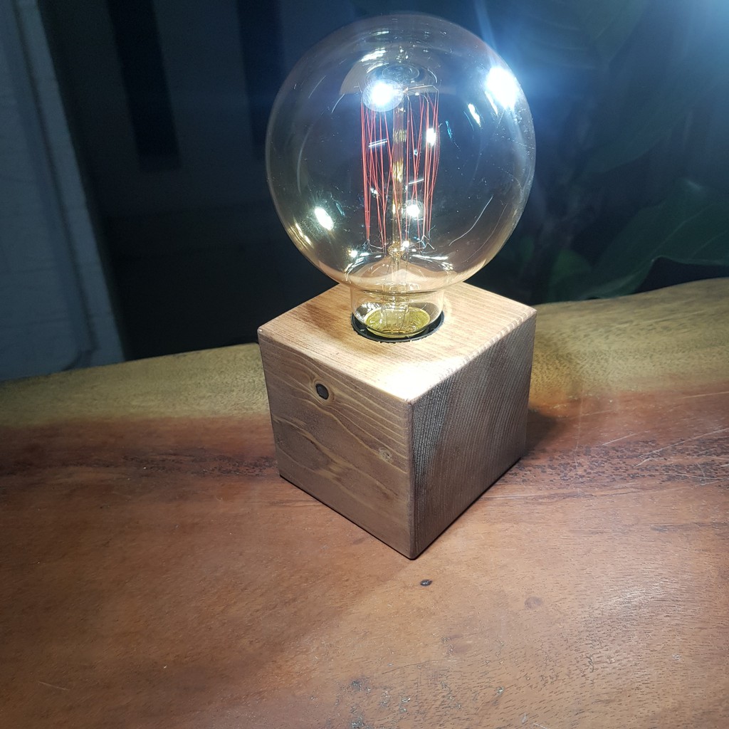 ĐÈN TRANG TRÍ EDISON RETRO CUBE W09