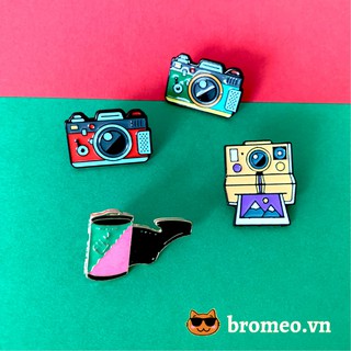Pin cài áo hình máy ảnh polaroid và phim