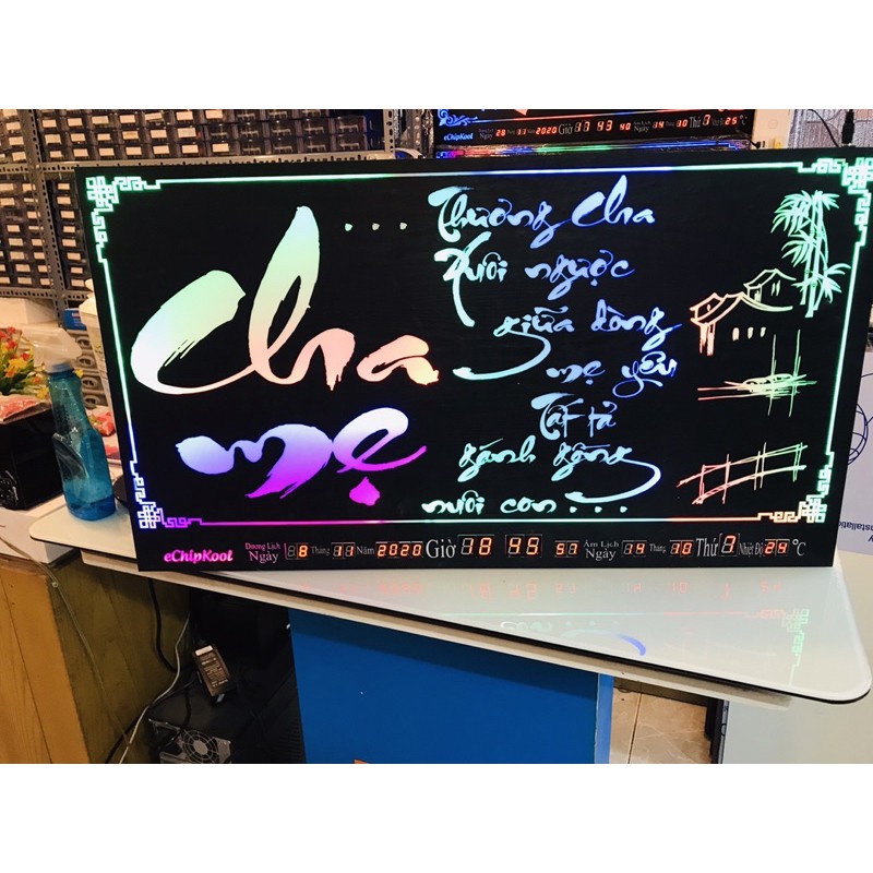 Đồng hồ led tranh lịch vạn niên cha mẹ