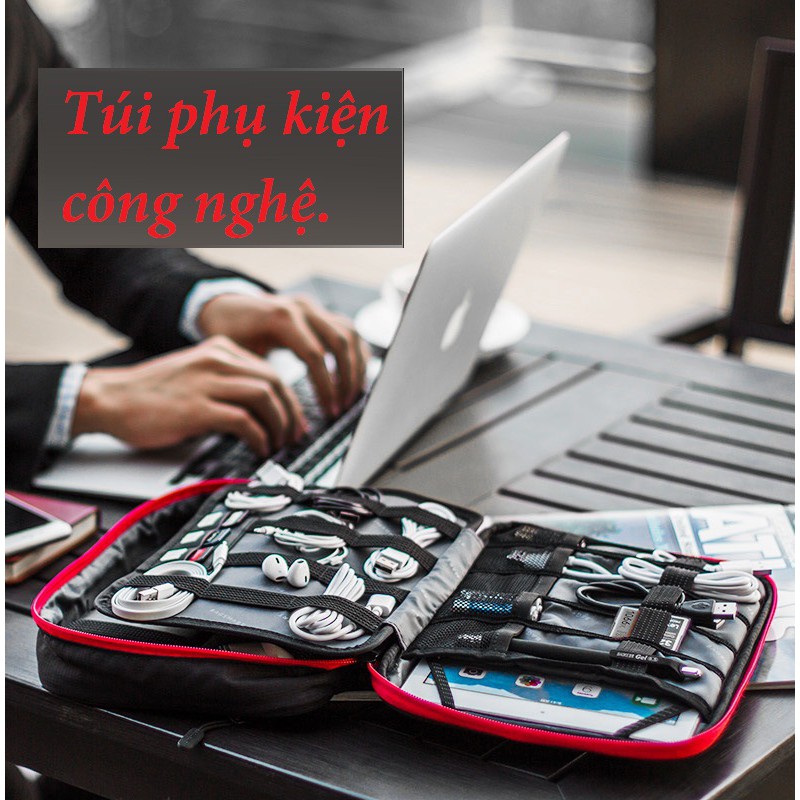 Túi đựng phụ kiện máy ảnh.