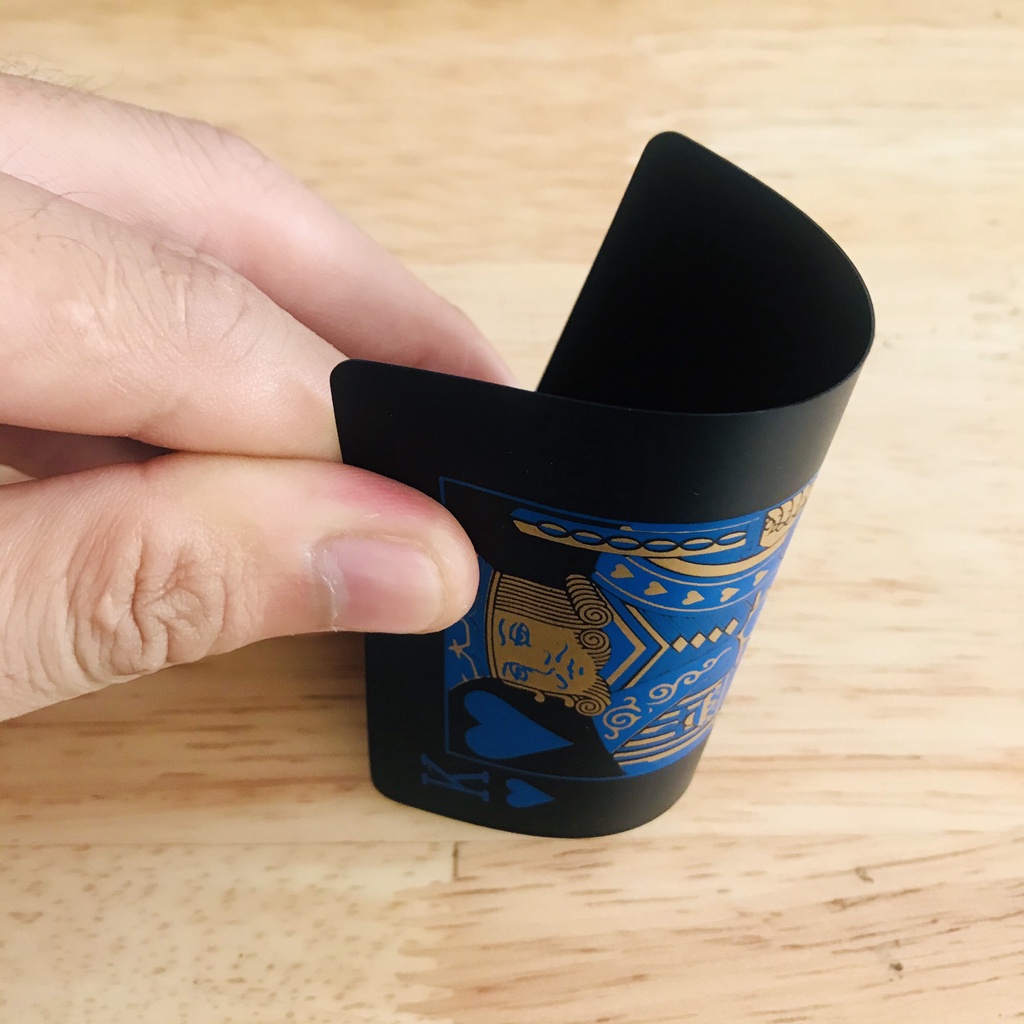 Bài Tây Poker Nền Đen Cao Cấp Chọn Màu – 54 Lá Bài Tây Đen Bằng Nhựa PVC Chống Thấm Nước Chống Gãy Bài