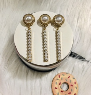 Cài áo thả hình que đính hạt. Dài 8cm