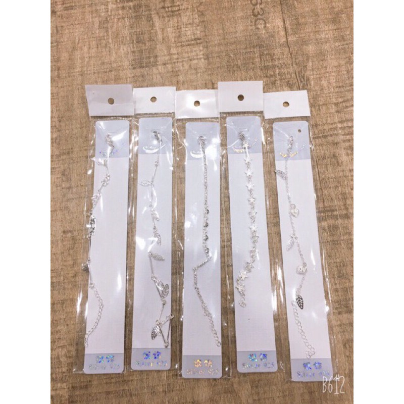 Lắc chân đủ mẫu