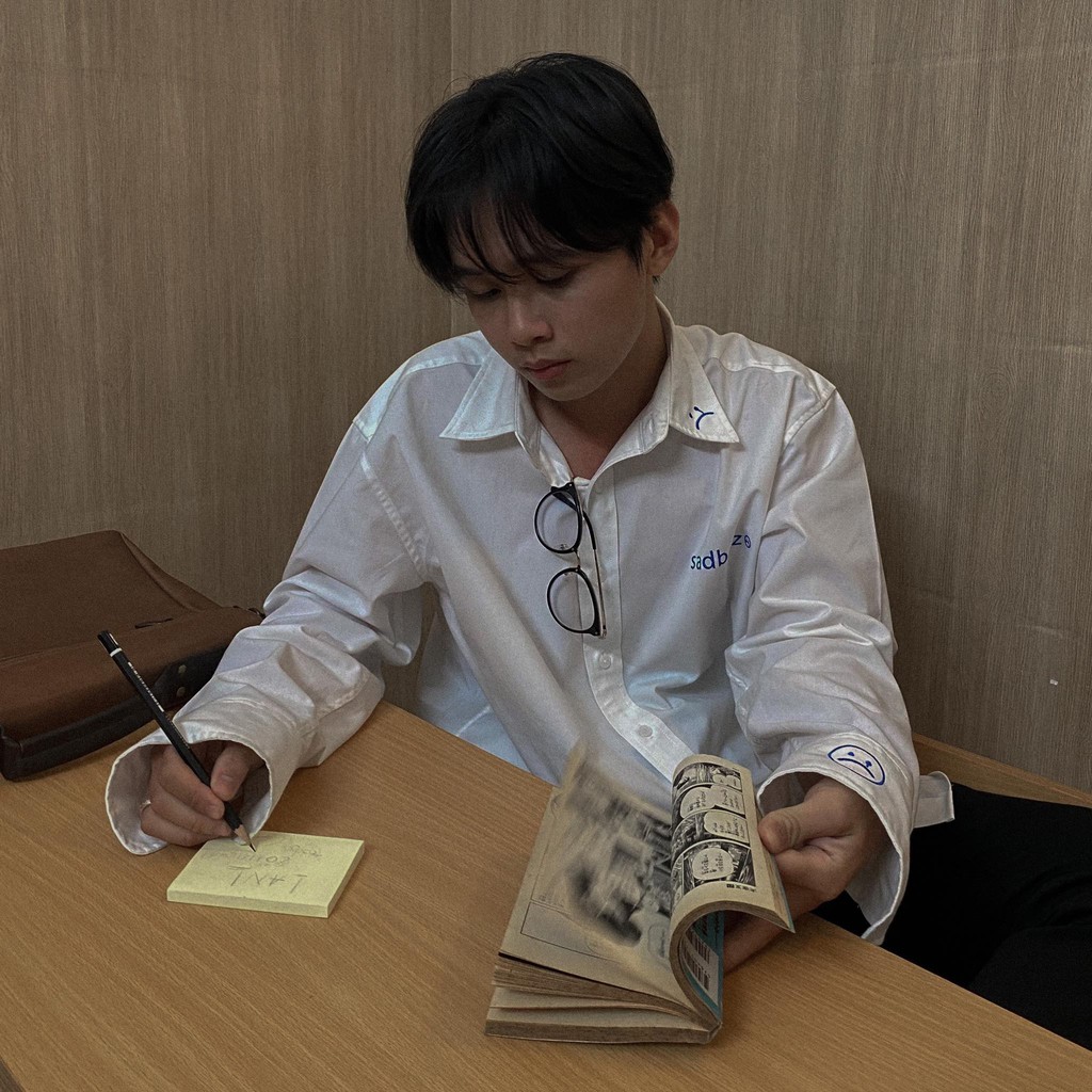 Áo sơ mi tay dài SADBOIZ Sad Signature Oversized WHITE | BigBuy360 - bigbuy360.vn