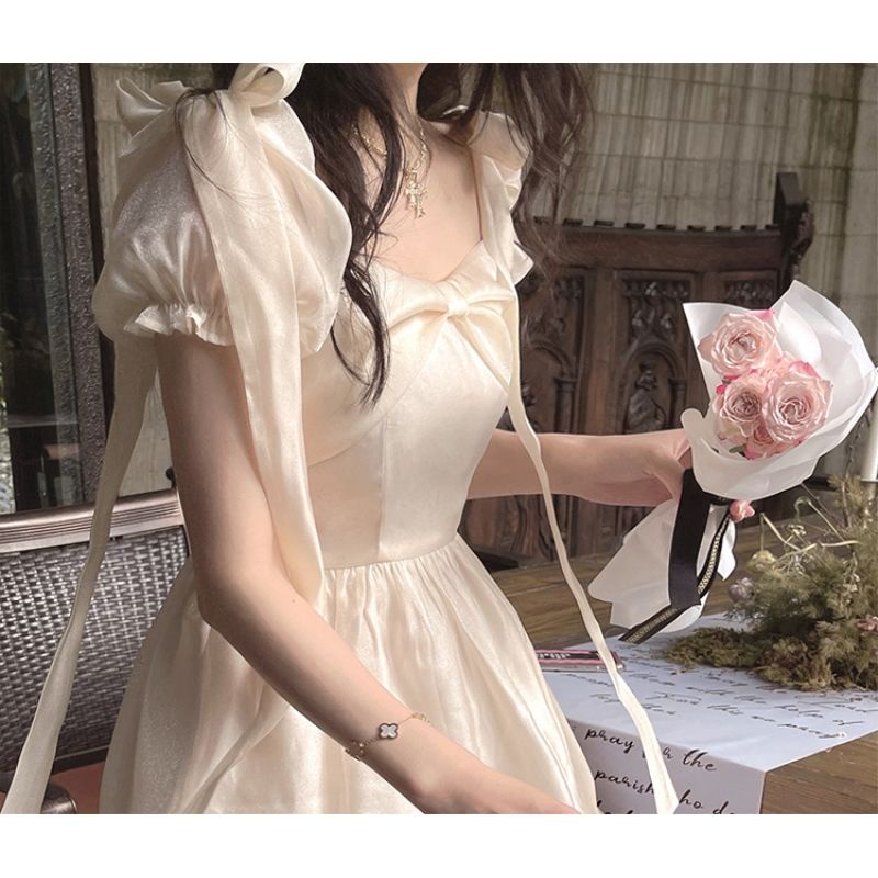 Đầm Công Chúa Tay Phồng Phối Ren Đính Nơ Ngọt Ngào Cho Nữ Sinh