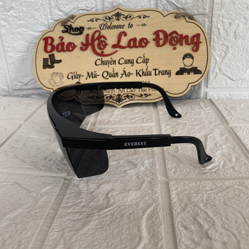Chính Hãng Everest] Kính Bảo Hộ Chống Bụi Chống Tia UV Chống Đọng Sương Giọt Bắn Không Đau Mắt EV105B Đen Loại Đẹp