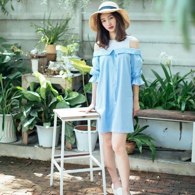 Đầm sơ mi bẹt vai phối vải Marc Fashion