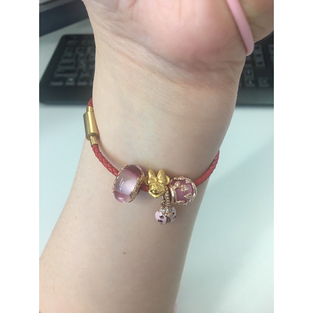 Charm Hạt với mô hình lá rơi màu hồng