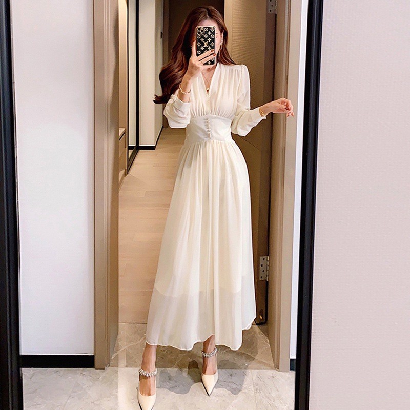 Váy voan xoè phối cúc tay bồng