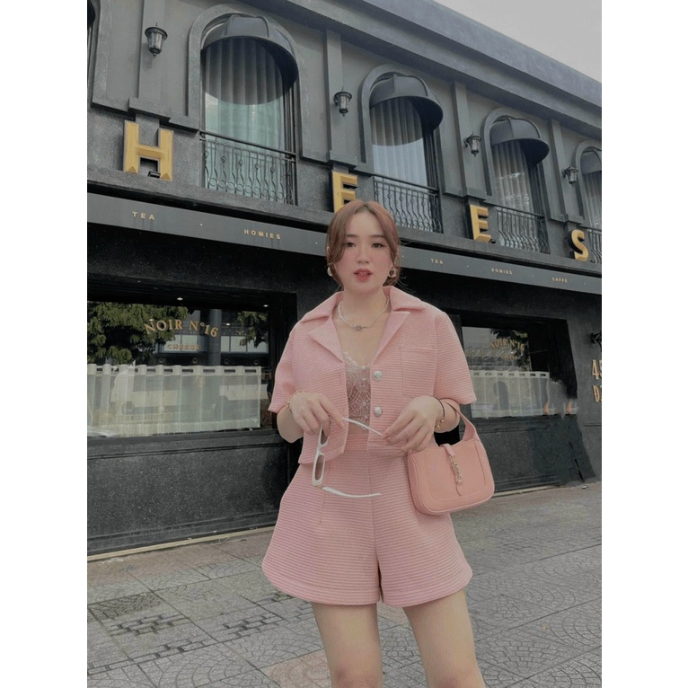 Set vest nữ kèm chân váy vạt chéo thiết kế trẻ trung