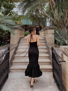 đầm yếm đuôi cá