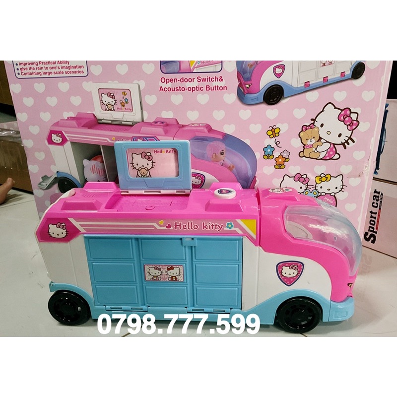 Xe buýt hello kitty màu hồng