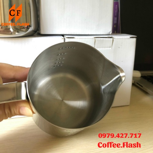 Ca đánh sữa inox có chia vạch 550ml/350ml -Cốc đánh sữa inox 550ml/350ml có chia vạch