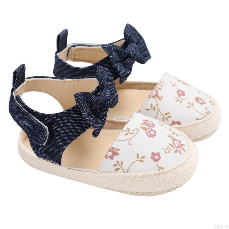 Giày sandal bít mũi in hoa thời trang mùa hè cho bé gái