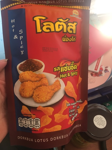 Snack Đùi Gà Dorkbua Lotus Thái Lan