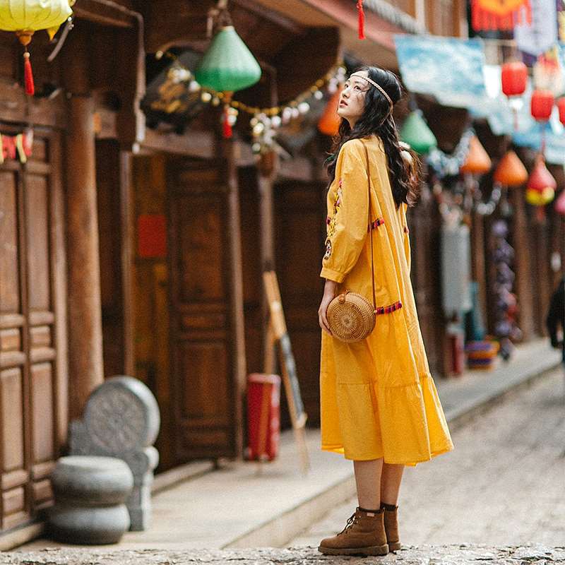 SẴN TRẮNG Váy bohemian suông dáng dài thêu họa tiết boho