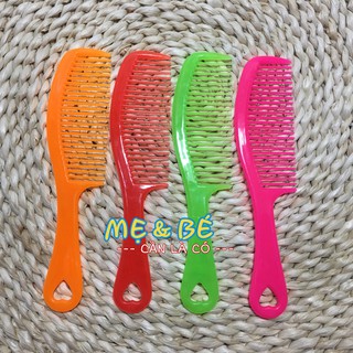 LƯỢC NHỰA CHẢI TÓC