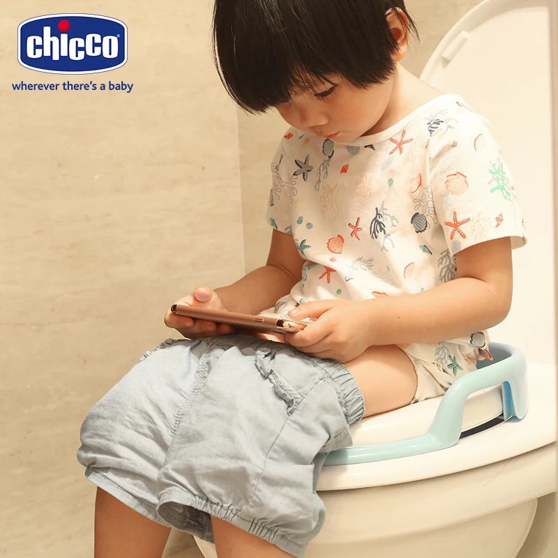 Lót bồn cầu - bệ ngồi thu nhỏ bồn cầu Chicco có tay cầm cho bé