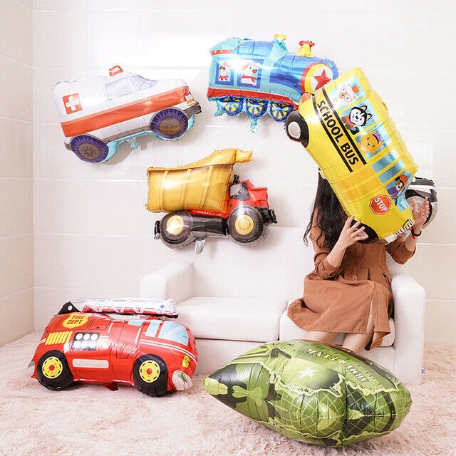 Bong bóng hình xe cứu hỏa dùng làm quà sinh nhật cho trẻ