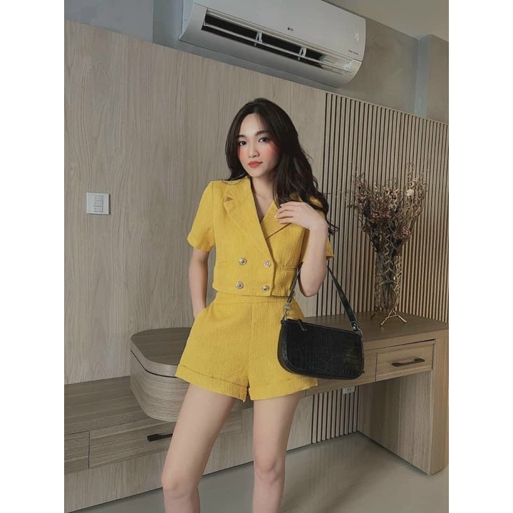 SÉT BỘ ÁO CỔ VEST QUẦN SHORT ĐÙI 4 NÚT SIÊU XINH