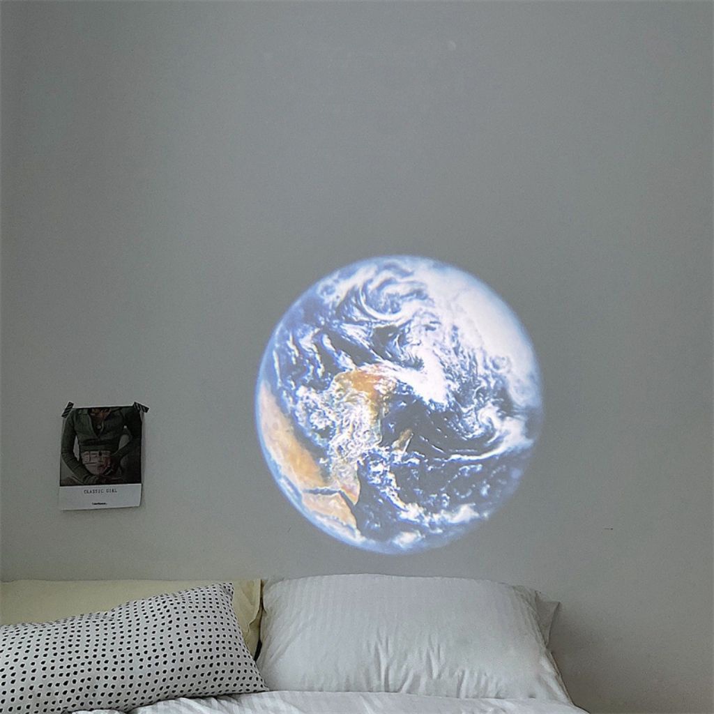 Đèn LED 3D Chiếu Sáng Hình Mặt Trăng, Trái Đất Đèn Ngủ Xoay 360 Độ trang trí tường phòng ngủ lãng mạn, Làm Quà Tặng DC1