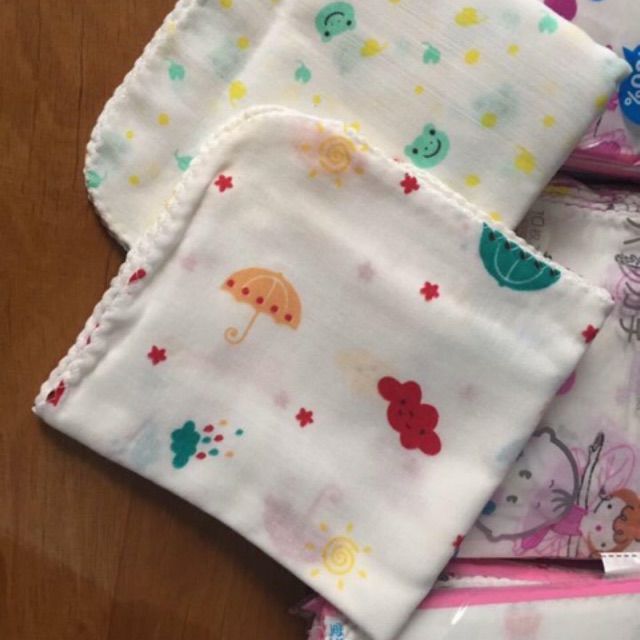 Set 10 khăn sữa Nhật in hình cho bé.