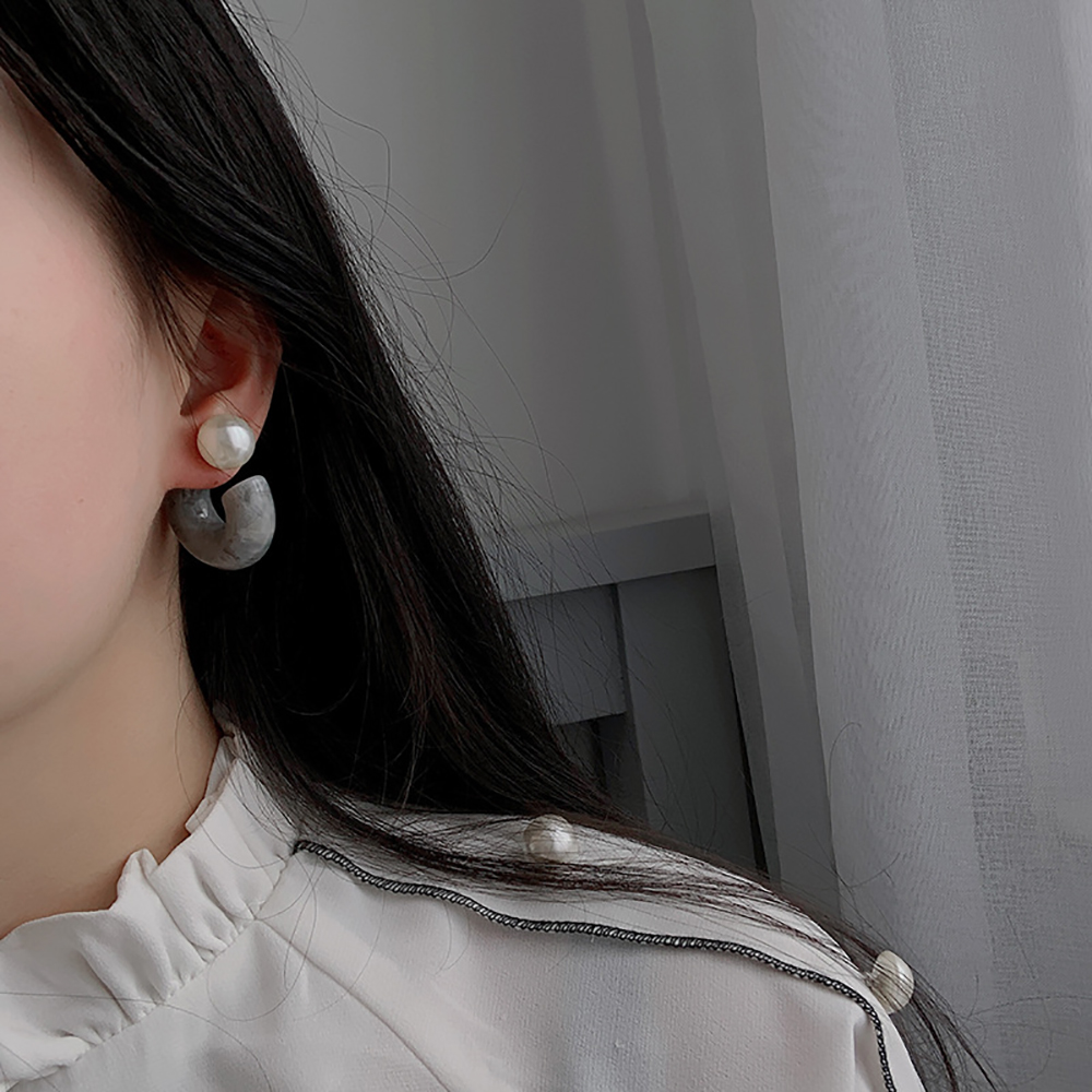 Khuyên tai dạng vòng thời trang cá tính cho nữ