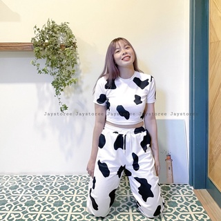 Áo croptop bò sữa - Chân váy