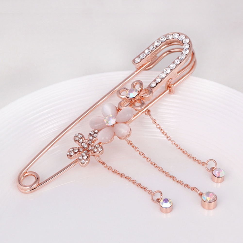 Trâm Cài Áo Hình Hoa Đính Đá Sang Trọng Cho Nữ