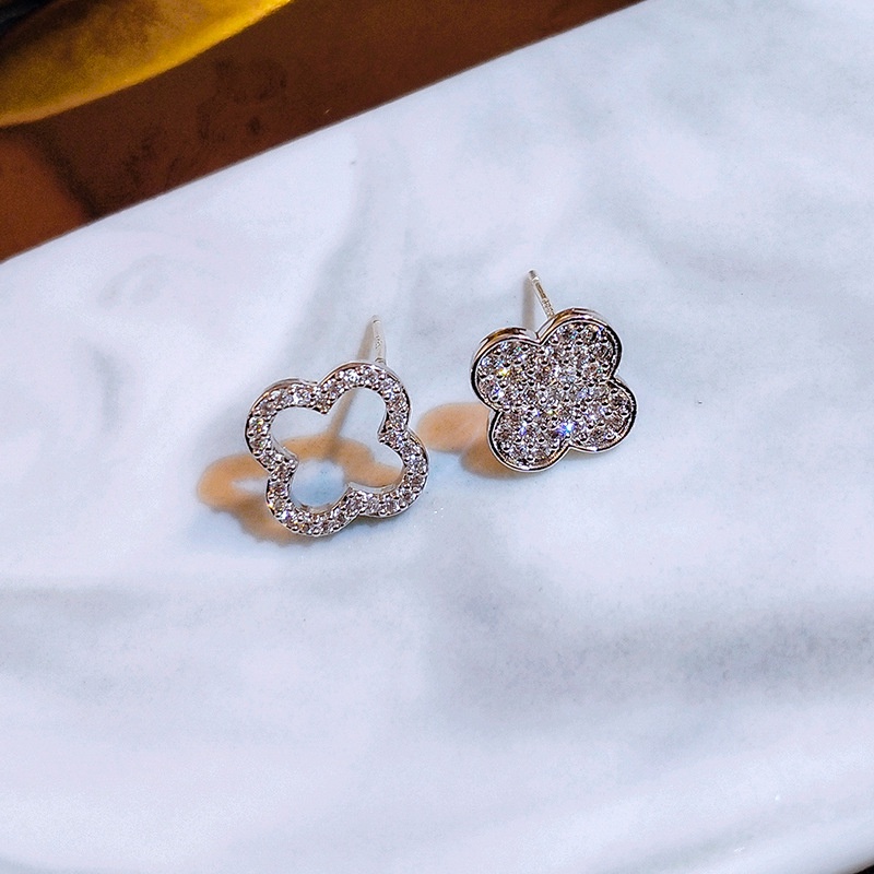 Hoa tai thời trang sáng tạo Hàn Quốc hoa tai cỏ ba lá hoa tai kim cương rỗng của phụ nữ