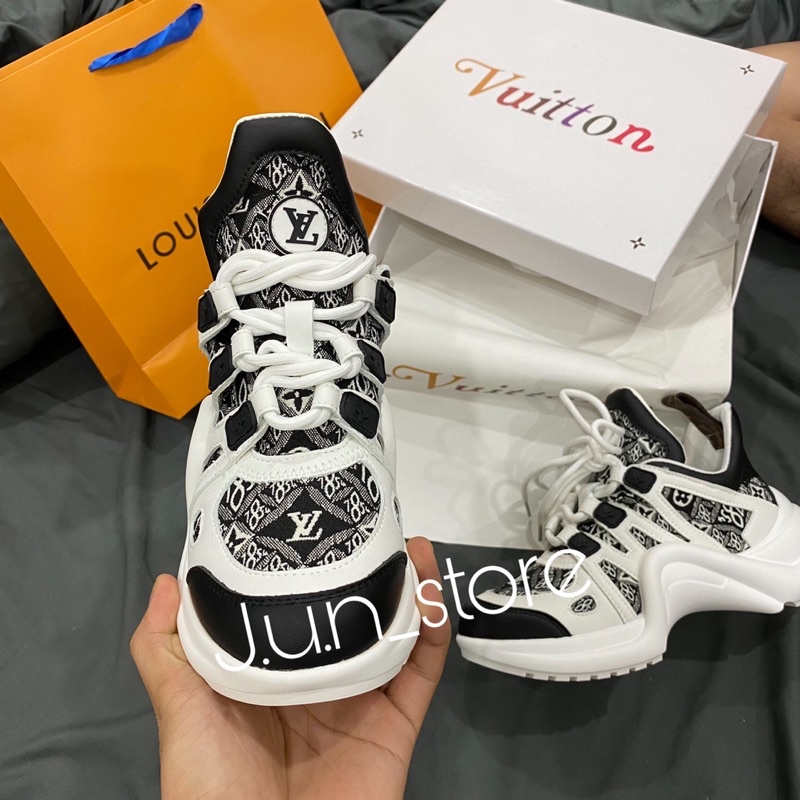 GIÀY LV BLACK THỔ CẨM LAI AU [ FULL BOX + FREE SHIP ]