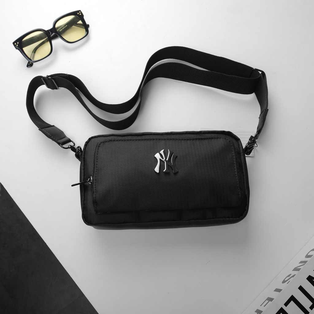 TÚI CHÉO MLB NEW YORK MEN KLIC • Chất liệu vải xịn xước chuẩn store  • Full tem tag , phụ liệu hãng • Thiết kế 2 ngăn