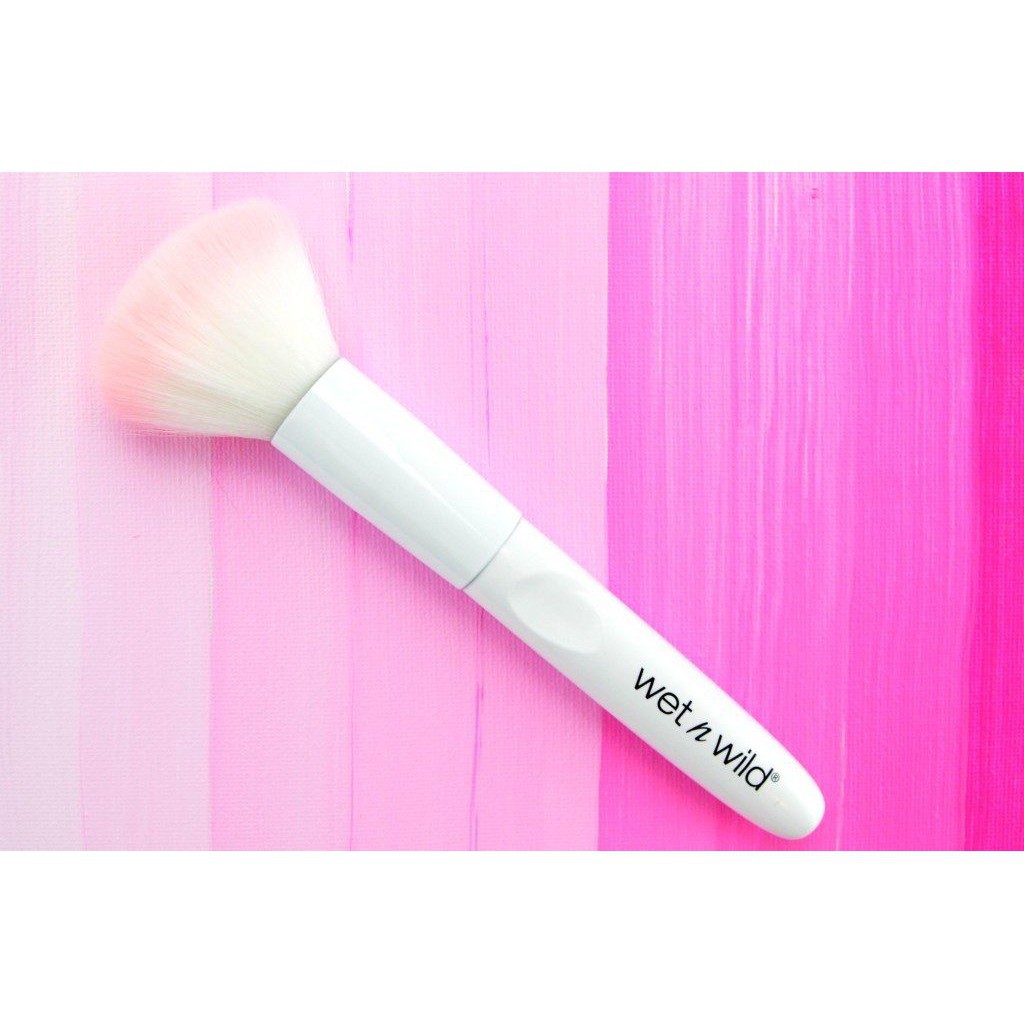 Cọ má Wet n Wild Flat Top Brush Ouibeaute