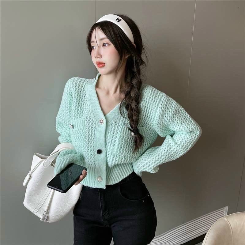 ÁO LEN MỎNG CÓ NÚT PHỐI TÚI HAI MÀU XINH XẮN