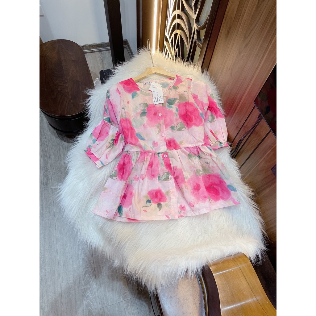 Áo babydoll hoa xinh xắn tay lỡ cá tính | BigBuy360 - bigbuy360.vn